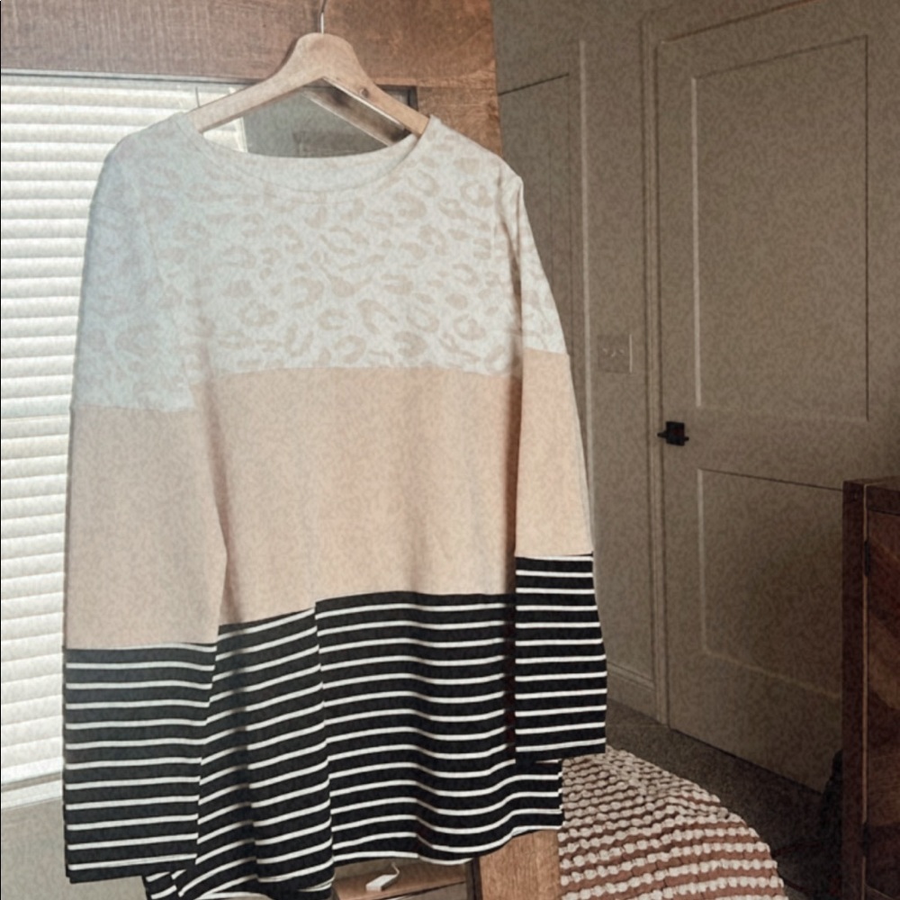 SOLD! NWOT Color block top~ ONLY ONE LEFT!